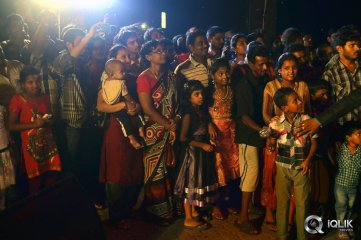 Run-Raja-Run-Flash-Mob-at-Vijayawada